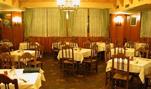 Detalle de la brasa y el fuego del asador